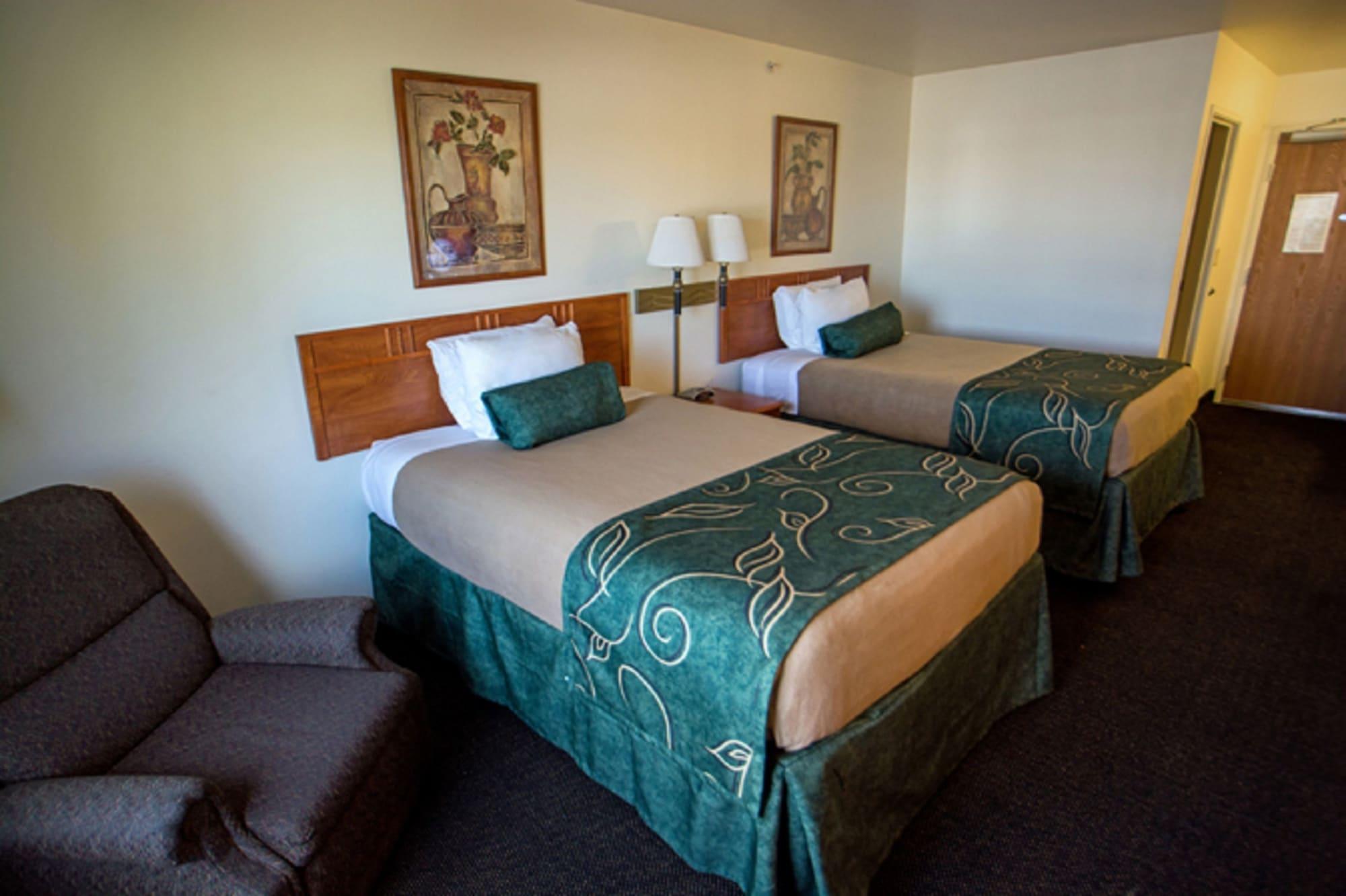 Travelodge By Wyndham Clinton Valley West Court Eksteriør billede