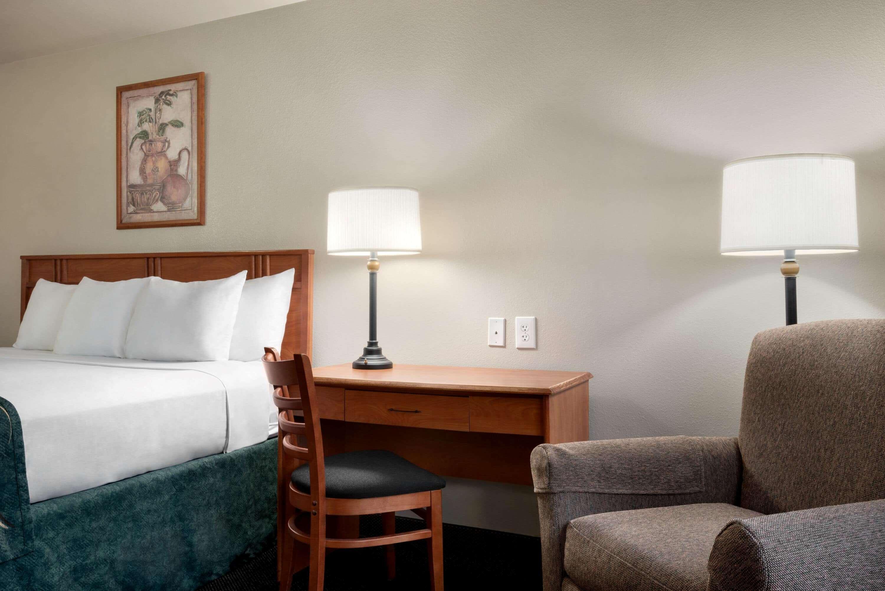 Travelodge By Wyndham Clinton Valley West Court Eksteriør billede