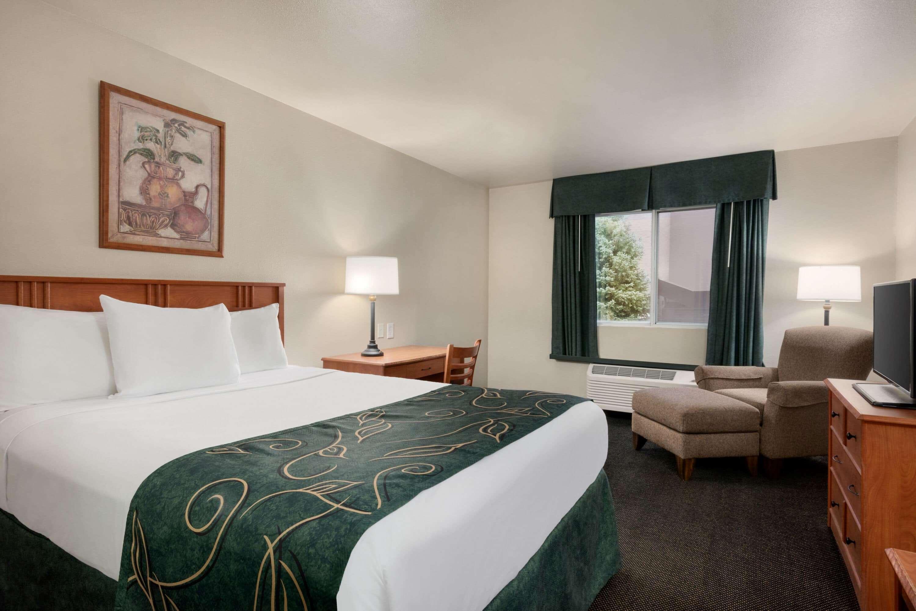Travelodge By Wyndham Clinton Valley West Court Eksteriør billede