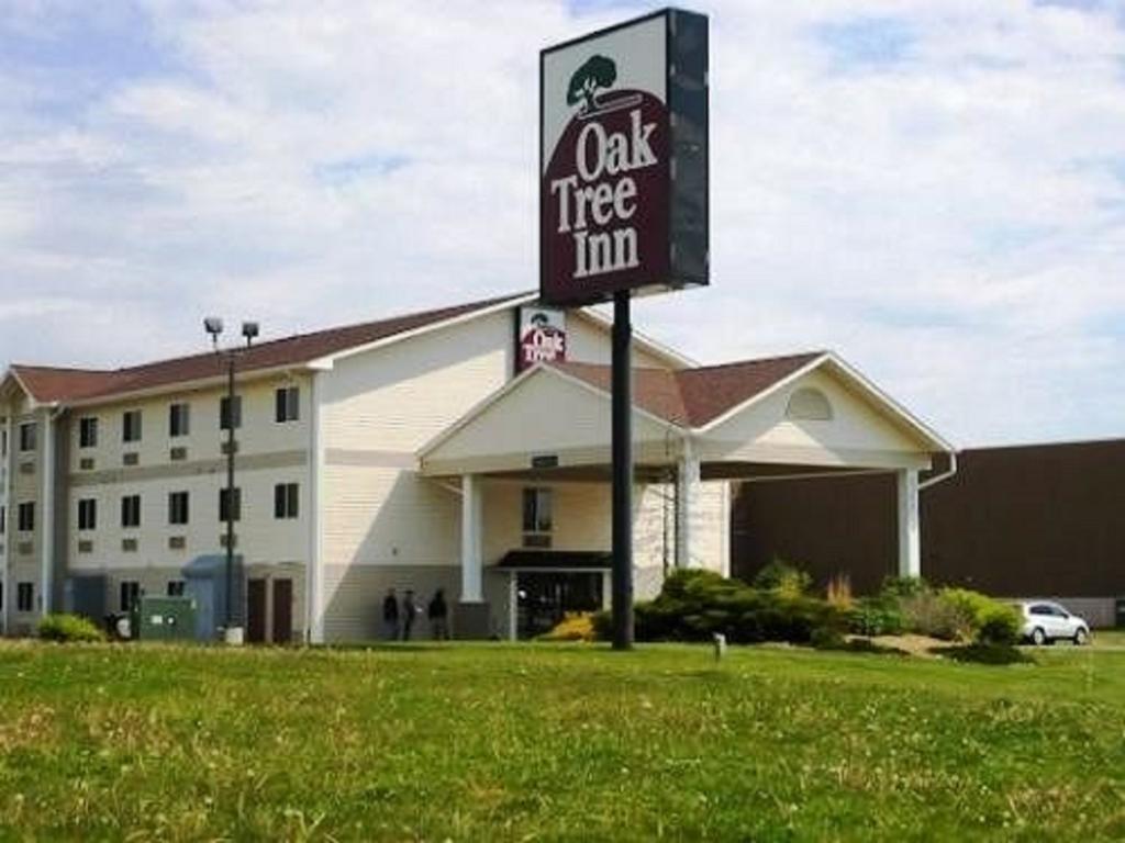 Travelodge By Wyndham Clinton Valley West Court Eksteriør billede
